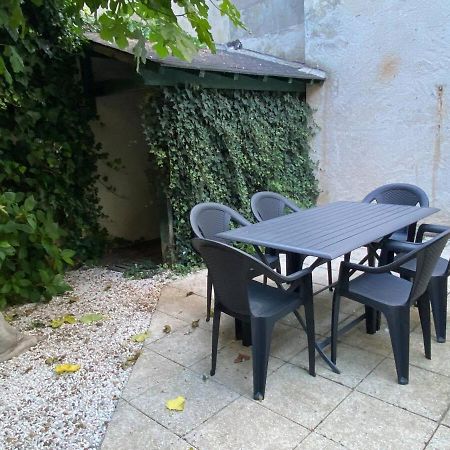 Malebranche - Maison En Hypercentre Avec Cour Amboise Kültér fotó